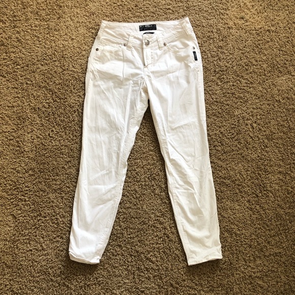 Silver jeans Co. white jeans - Picture 1 of 5